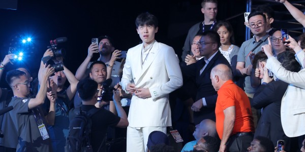 媒体人：青岛男篮翻译下赛季大概率留美陪同杨瀚森