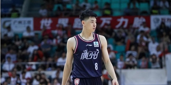 开云娱乐中心-情商就是高！崔永熙一来就打感情牌：从小就梦想为宏远效力