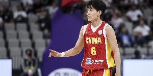 杨舒予：我作为2号位要有更多的得分方式 继续发扬快攻反击特点