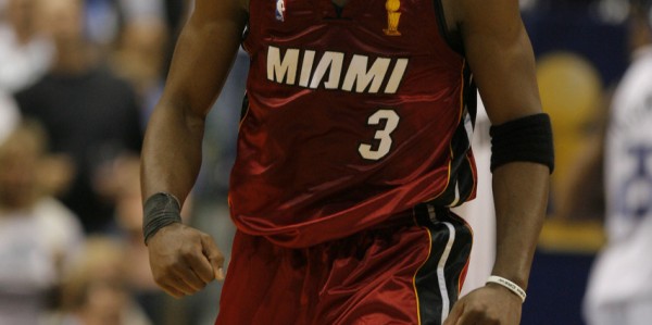 kaiyun-阿里纳斯：韦德&amp;amp;哈登选一个建队我选前者 他是整体能力更强的球员