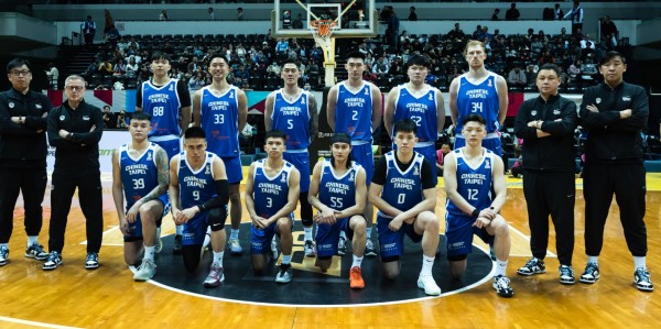 开云账号注册-12人名单保持不变！中国男篮再迎挑战，力求全胜！