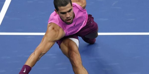 开云娱乐中心-巨头思维！阿卡温网失利后启动进化模式，美网立竿见影见到成效