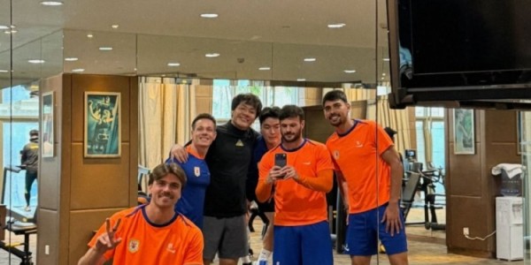 开云娱乐中心-备战新赛季！卡扎伊什维利更新社媒，晒出和队友在健身房训练照