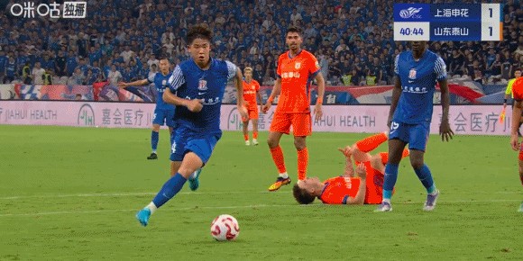 中超半场：汪海健角球破门，卡扎伊双响，申花暂2-2泰山