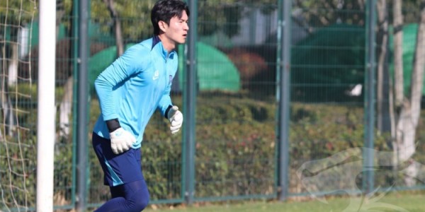 滇池湖畔，武汉三镇一线队与B队的2026赛季昆明冬训正式开练