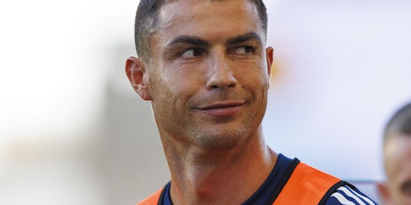 果阿后卫：希望在亚冠二级与C罗对决，与他同场竞技将梦想成真